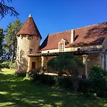 Le Petit Chateau - Adults Only
