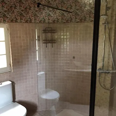 Le Petit Chateau - Adults Only *