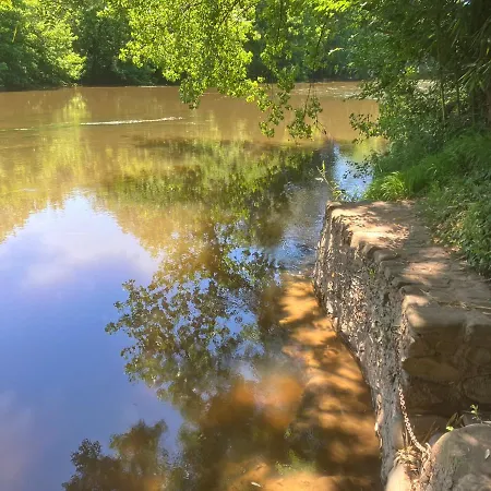 Le Petit Chateau - Adults Only *