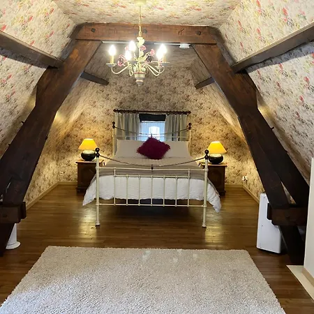 Le Petit Chateau - Adults Only בית נופש *