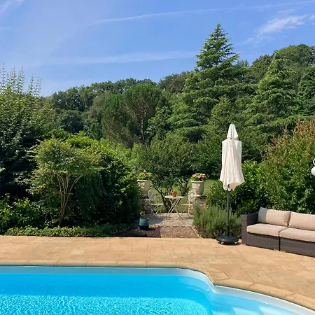 Сasa de vacaciones Le Petit Chateau - Adults Only