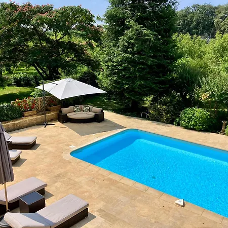 Сasa de vacaciones Le Petit Chateau - Adults Only *