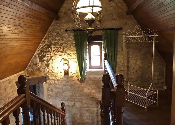 Le Petit Chateau - Adults Only *