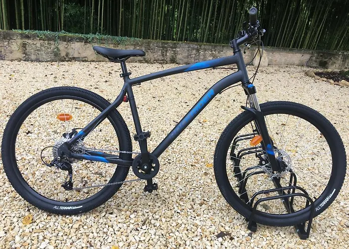 Le Petit Chateau - Adults Only בית נופש