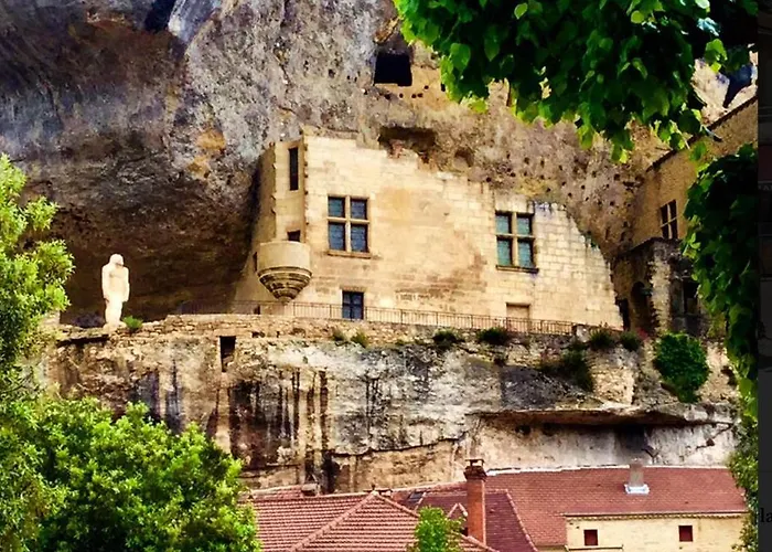 Le Petit Chateau - Adults Only * לה בוג