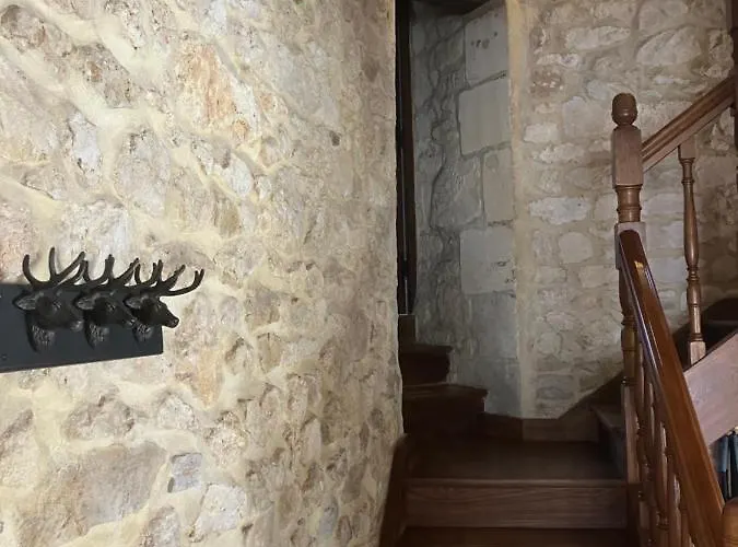 Le Petit Chateau - Adults Only בית נופש לה בוג