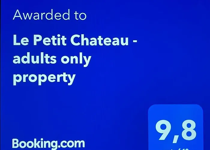 Le Petit Chateau - Adults Only *