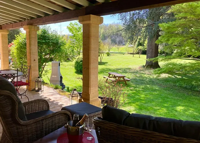 בית נופש Le Petit Chateau - Adults Only